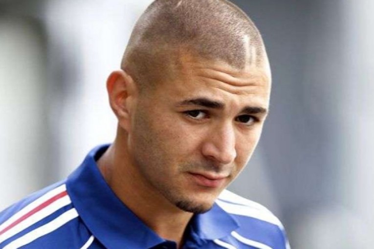 اعتقال كريم بنزيمة لمعرفة علاقته بـ ‘شريط اباحي’ لفالبوينا