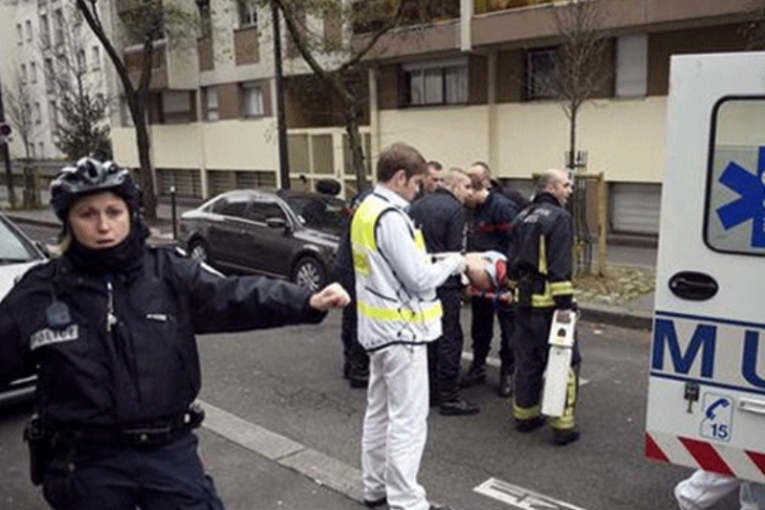 إنتحارية تفجر نفسها خلال عملية مداهمة للعقل المدبر لهجمات باريس