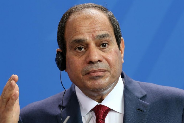 السيسي يؤكد استمرار الدعم المصري لليبيا