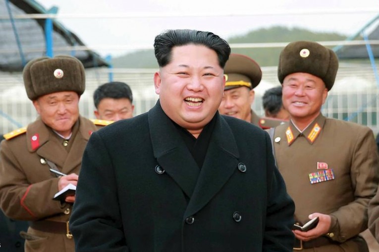 زعيم كوريا الشمالية يلمح لتفجير “قنبلة هيدروجينية”
