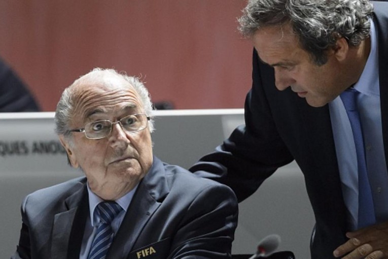 الفيفا يعاقب بلاتر وبلاتيني بالإيقاف 8 سنوات