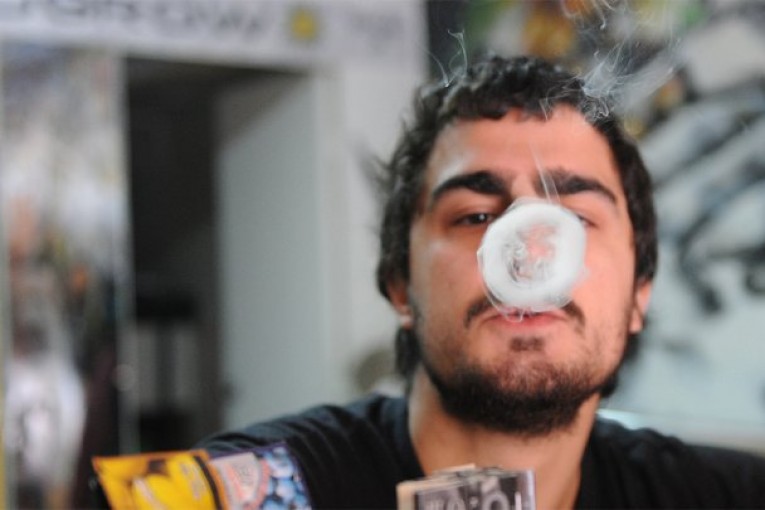 “رايتس ووتش” تدعو لإلغاء عقوبة استهلاك الحشيش في تونس