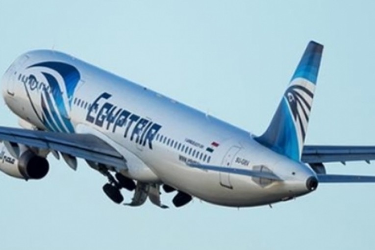 العثور على حطام الطائرة المصرية شمال الإسكندرية