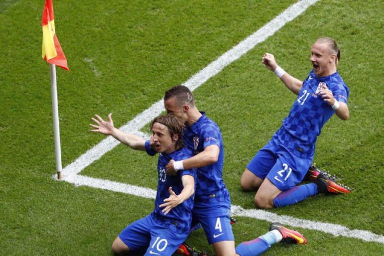 يورو 2016:كرواتيا تفوز في أولى مبارياتها على ترنيا