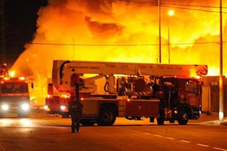 باجة :حريق يأتي على أكثر من 100 هكتار من الحبوب في تبرسق