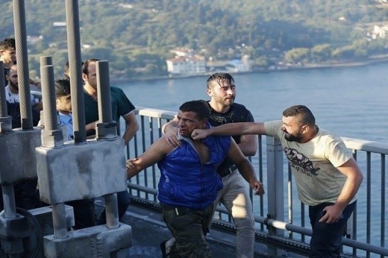 اردوغان: المسؤولين عن محاولة الانقلاب سيدفعون الثمن باهظا امام القضاء