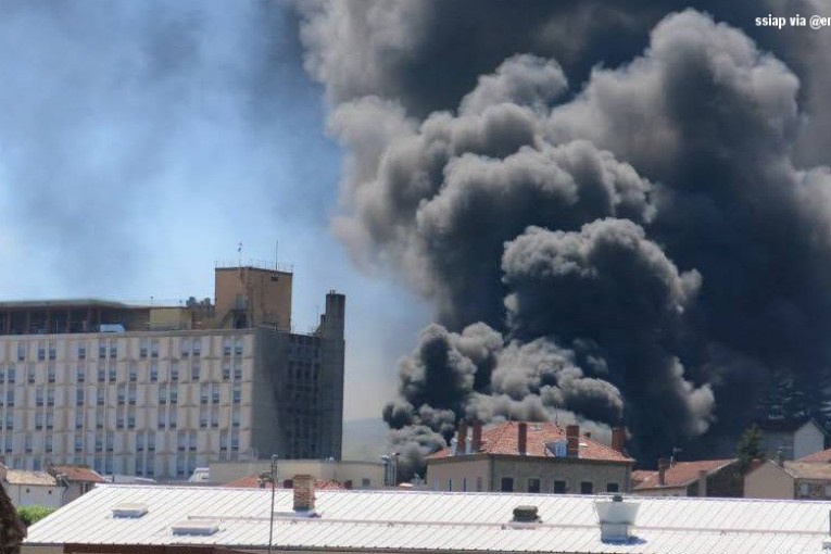 انفجار قوي يهز مستشفى جنوب فرنسا (فيديو+ صور)