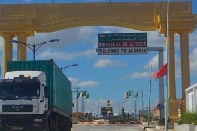 إجتماع تونسي جزائري مرتقب للتباحث في مسألة الضريبة على السيارات