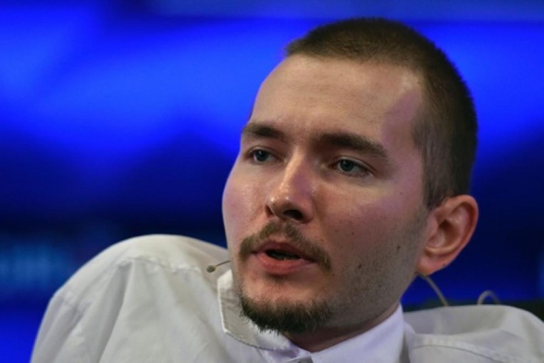 جرّاح إيطالي يعتزم إجراء أوّل عملية زرع رأس في العالم