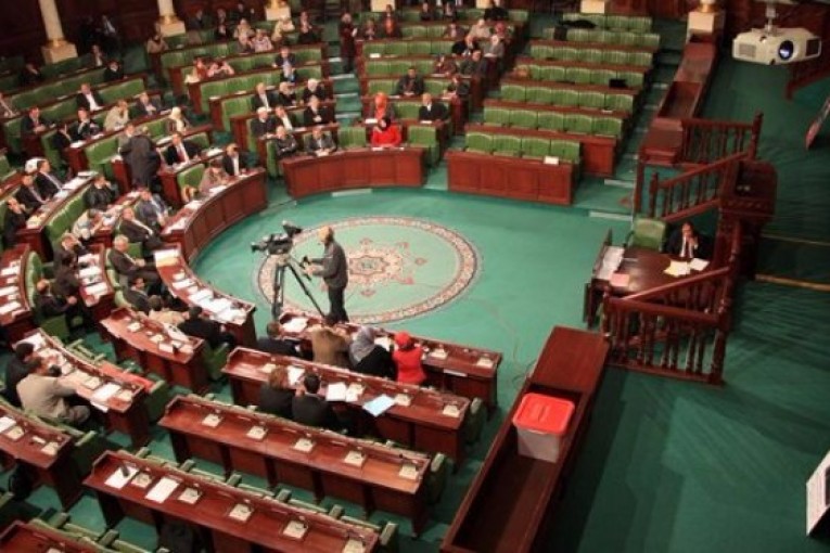 خطية بـ400 دينار في حالة عدم التحاق المنقطعين عن الدراسة بالتكوين المهني