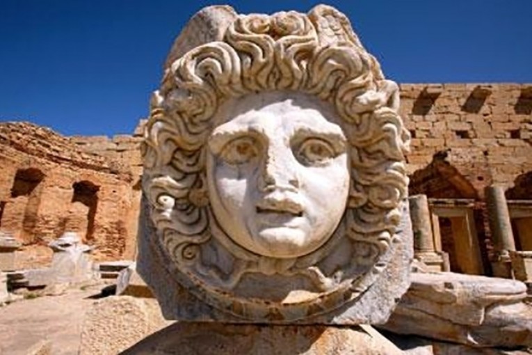 صفقات بين المافيا الايطالية وداعش: السلاح مقابل الآثار