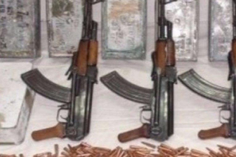 وزارة الدفاع الوطني تؤكد العثور على أسلحة وخراطيش بمدنين وهذه قائمة المحجوزات