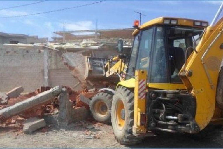 الهوارية: تنفيذ قرارات هدم وازالة لبنايات‎