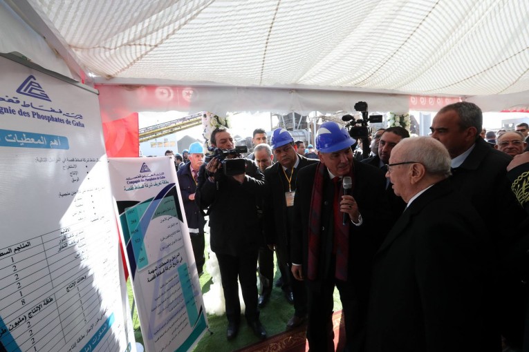 قفصة: إمضاء اتفاقيات بين بنك تمويل المؤسسسات الصغرى و المتوسطة و شركة فسفاط قفصة