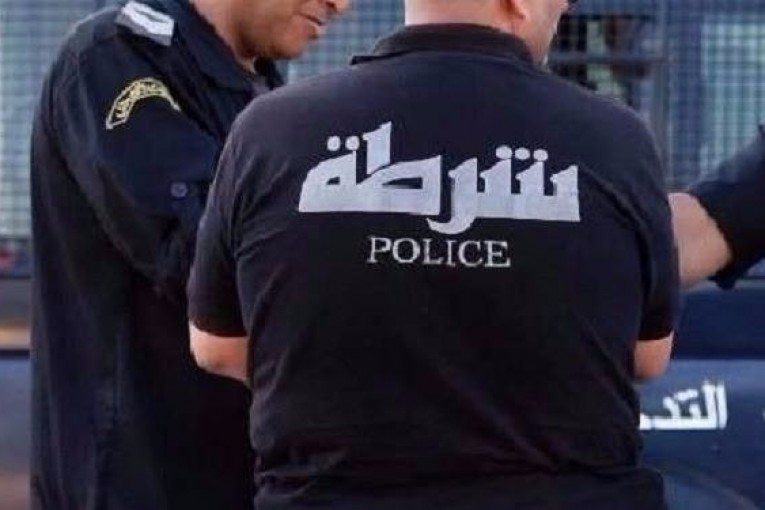 باجة: بطاقة ايداع بالسجن لعون امن بتهمة التحيل والرشوة