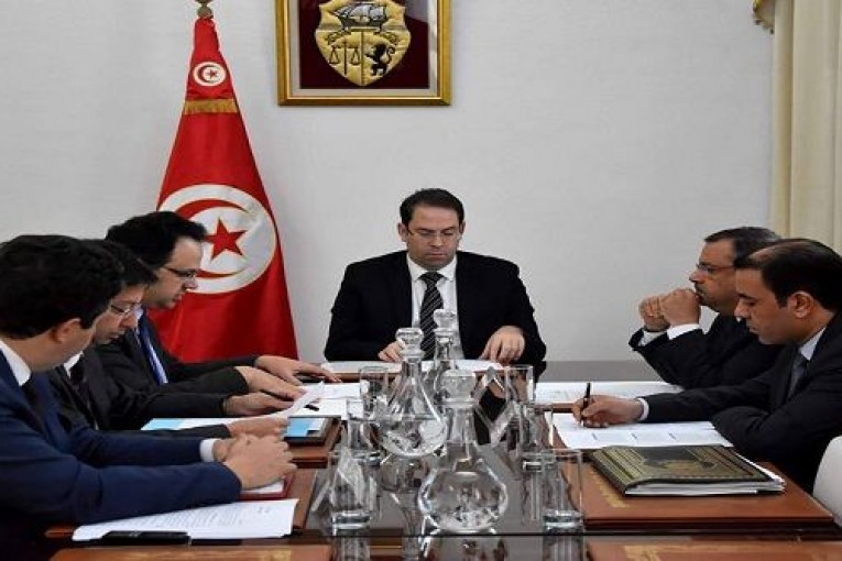 يوسف الشاهد يؤكد انتظامية التزويد والقدرة الشرائية للمواطن