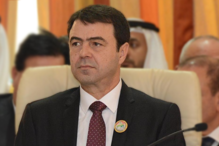 وزير الداخلية : هناك تجاوزات وتدخلات في اسناد رخص حمل السلاح