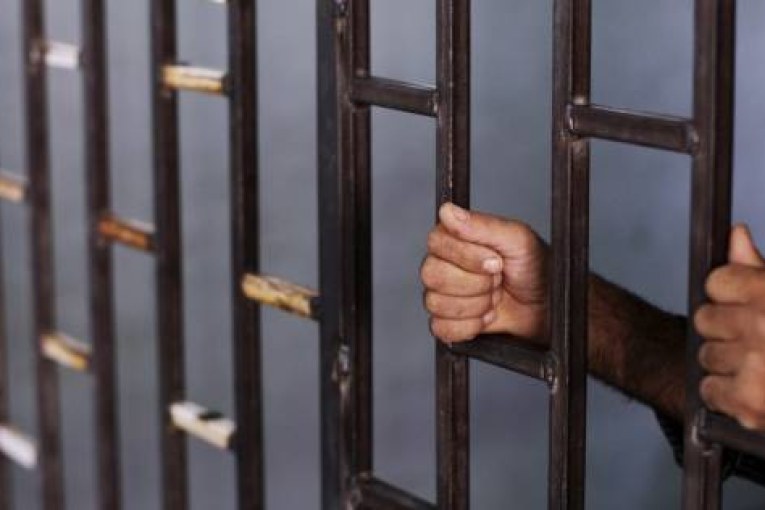 في غياب الديبلوماسية التونسية : 150 تونسيا في السجون الليبية !!