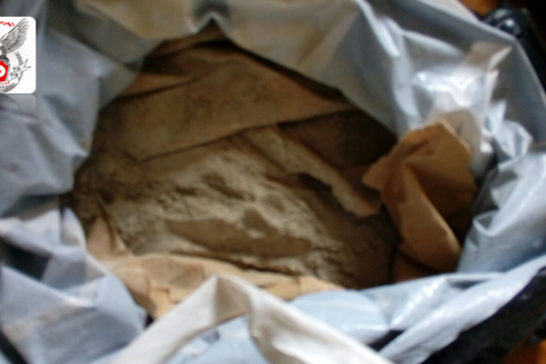 جبل سمامة..الكشف عن كمية من المتفجرات وحاويات لالغام مضادة للأشخاص