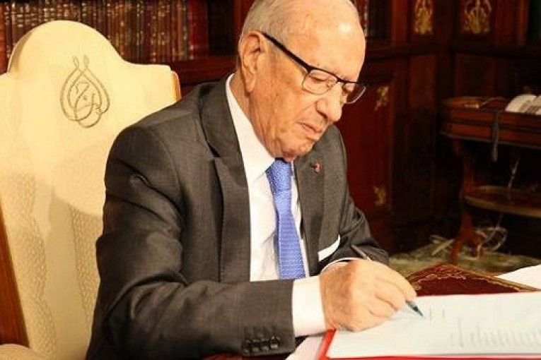 عفو رئاسي عن 1433 سجينا بمناسبة عيد الاستقلال