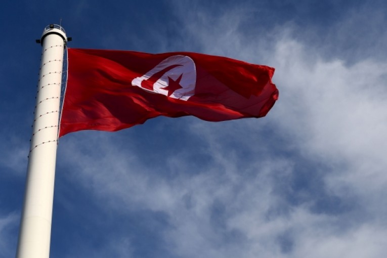 وزارة التجهيز :تم إنزال العلم و سيتم إعادة رفعه لمدة 20 يوما