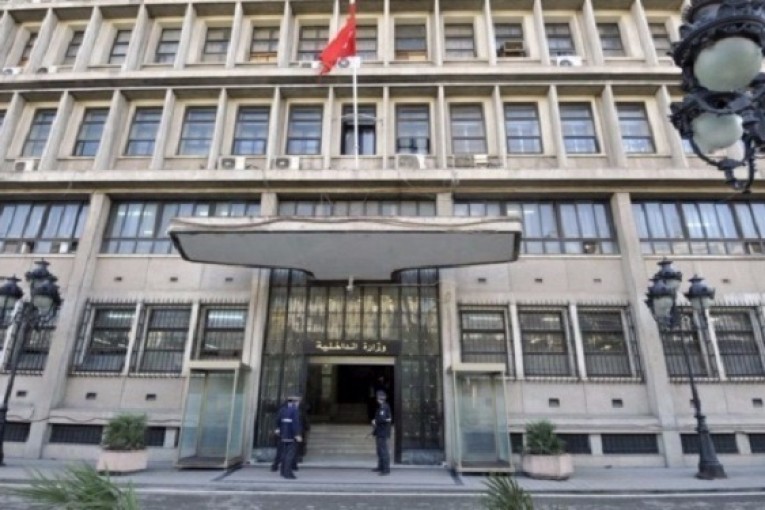 وزارة الداخلية تفتح تحقيقا اثر اختفاء مليارات من أجور الأمنيين