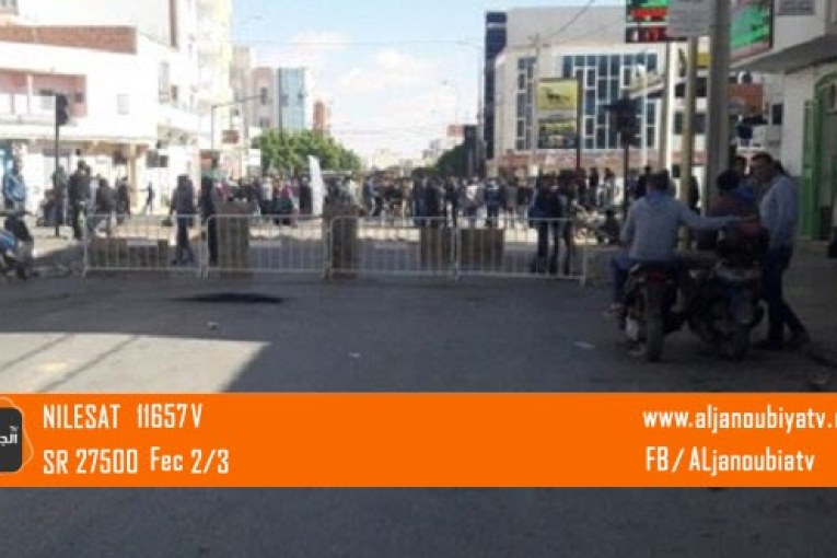 تطاوين : المعتصمون يعيدون غلق الشوارع الرئيسية في مدينة