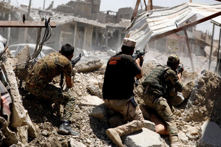 مصر: من غير المعقول بقاء قطر في “التحالف ضد داعش”