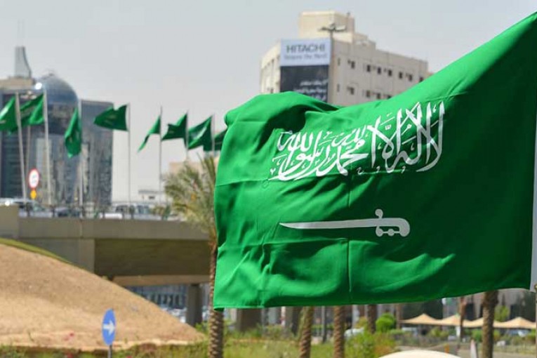 ‏التوقعات الأوليه سيعاد ٤ ترليون ما يعادل ١١٠٠ مليار دولار  من حسابات المفسدين لميزانية الدولة ما يعادل ميزانية الدولة لـ ٦ سنوات