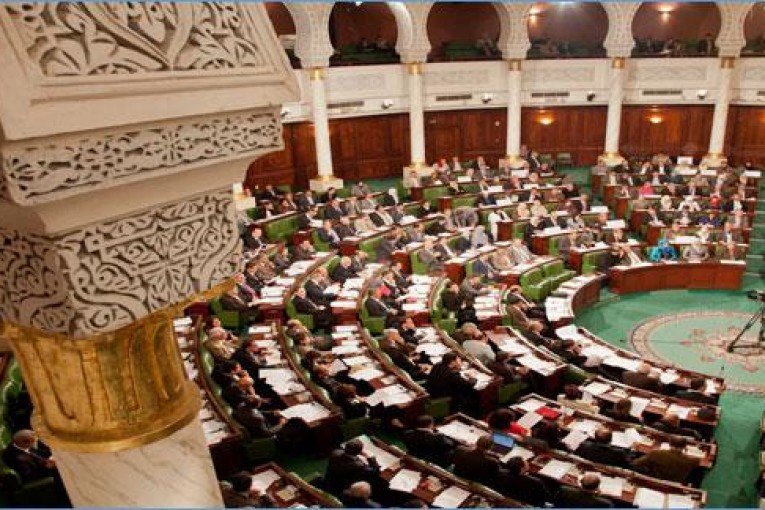 مجلس نواب الشعب يُصادق على منح عطلة استثنائية خالصة الأجر للمترشّحين للإنتخابات