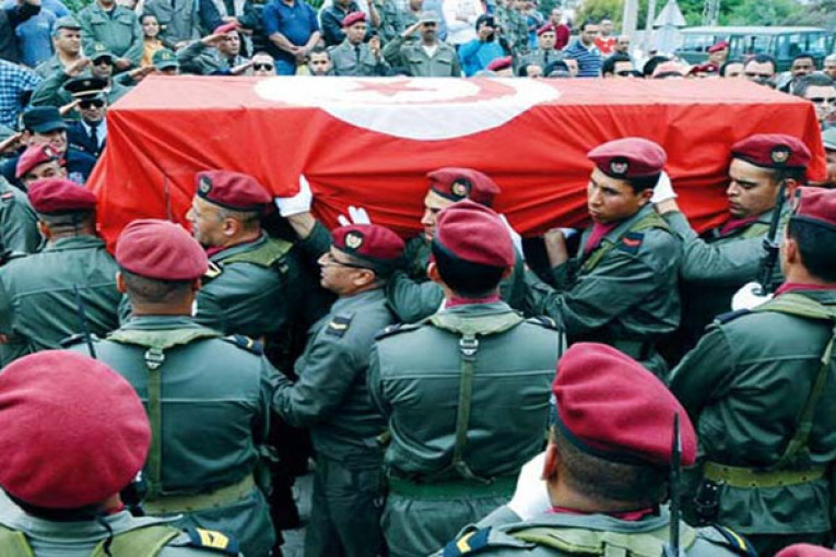 هيئة المقاومين وشهداء الثورة وجرحاها وشهداء العمليات الإرهابية ومصابيها تؤكد نفاد نصف أموال صندوق التعويض…