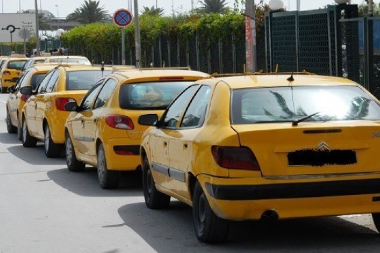 اليوم..إتحاد التاكسي الفردي يعقد جلسة طارئة مع وزارة النقل