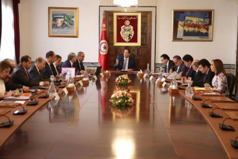 الترفيع في المنحة المخصصة للمدرسين النواب وتمتيعهم بالتغطية الإجتماعية