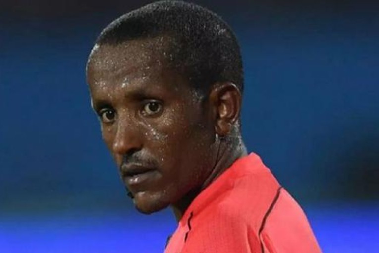 حكم مباراة الترجي والأهلي يقضي ليلته في مصر قبل القدوم إلى تونس