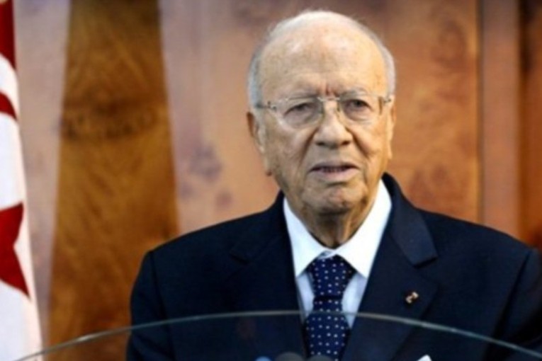 رئيس الجمهورية يُراسل البرلمان حول خروقات رافقت التحوير الوزاري