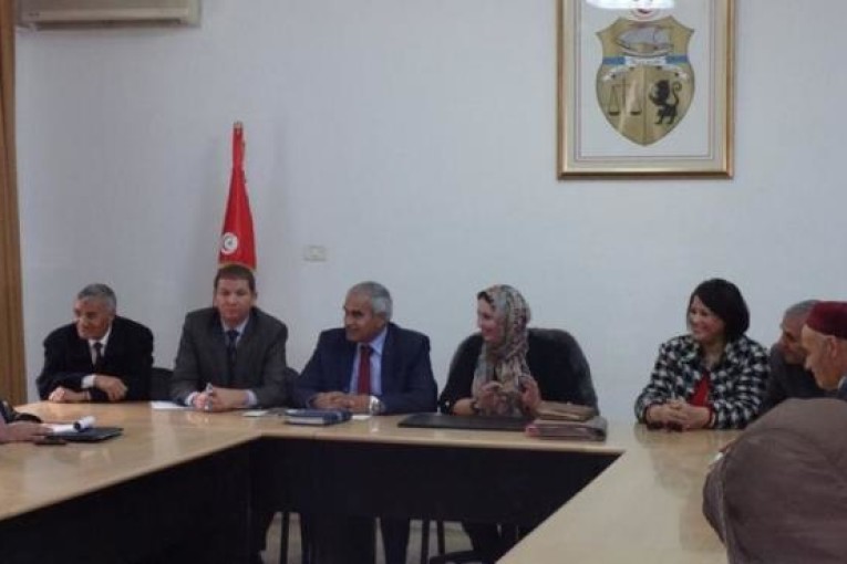 قابس : الدولة لن تتأخر في توفير الاحاطة النفسية والاجتماعية لجرحى الثورة ولعائلات شهدائها وعائلات ضحايا العمليات الارهابية