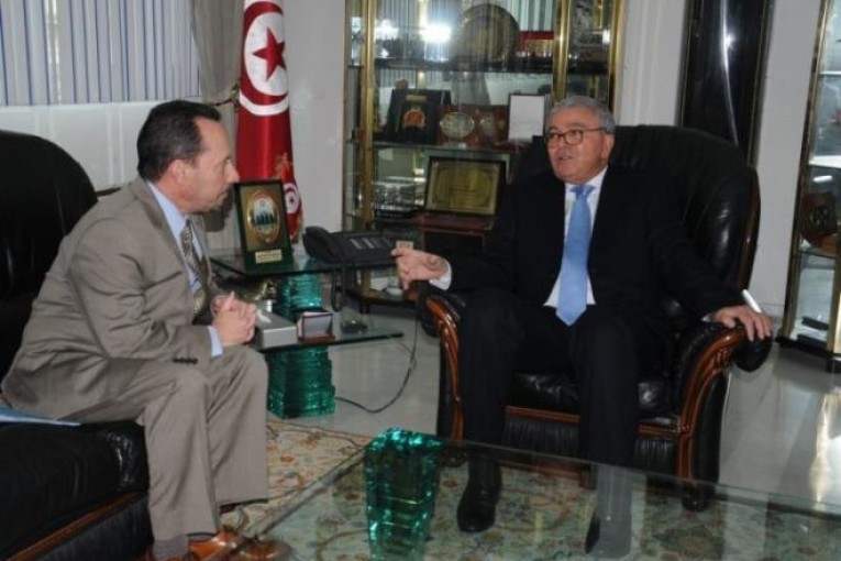 سفير الولايات المتحدة دانيال روبنستين يؤدي زيارتي توديع لكل من وزيري الدفاع والداخلية بمناسبة انتهاء مهامه