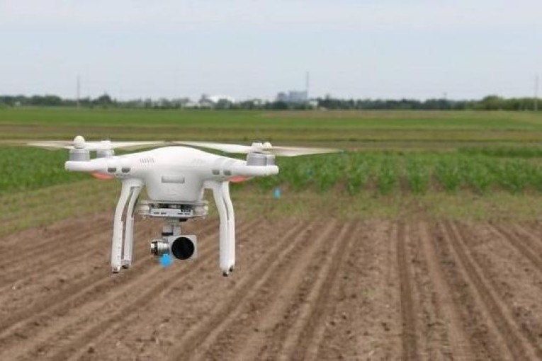وزارة الفلاحة تشرع في استغلال 4 طائرات دون طيار لتامين صابة الحبوب بولايات الشمال الغربي