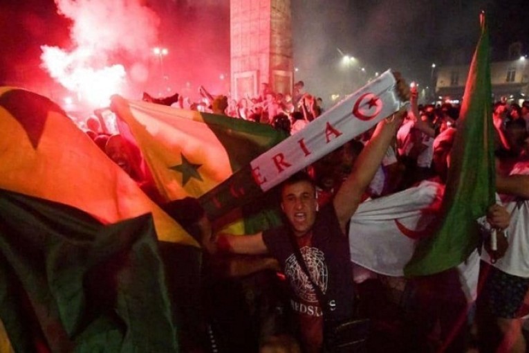 4 قتلى و8 جرحى أثناء احتفالات الجزائرين بالفوز على نيجيريا