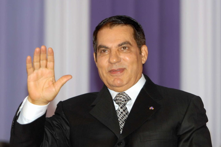 الرئيس السابق بن علي في ذمة..