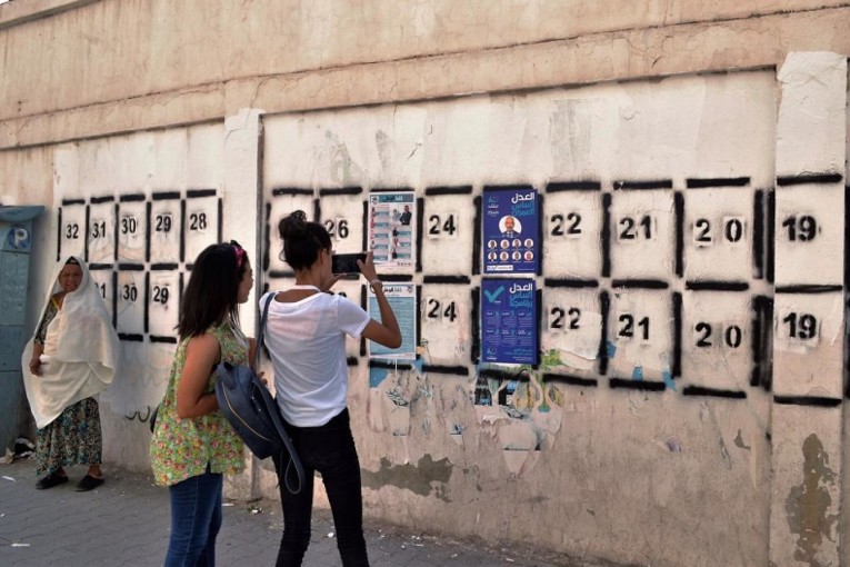 فاروق بوعسكر: إقبال ضعيف على حملة التشريعية بالداخل وشبه معدوم بالخارج