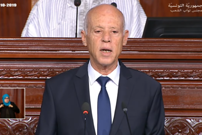 قيس سعيّد: تونسيون مُستعدّون للتبرع بيوم عمل لـ5 سنوات لانقاذ خزينة الدولة