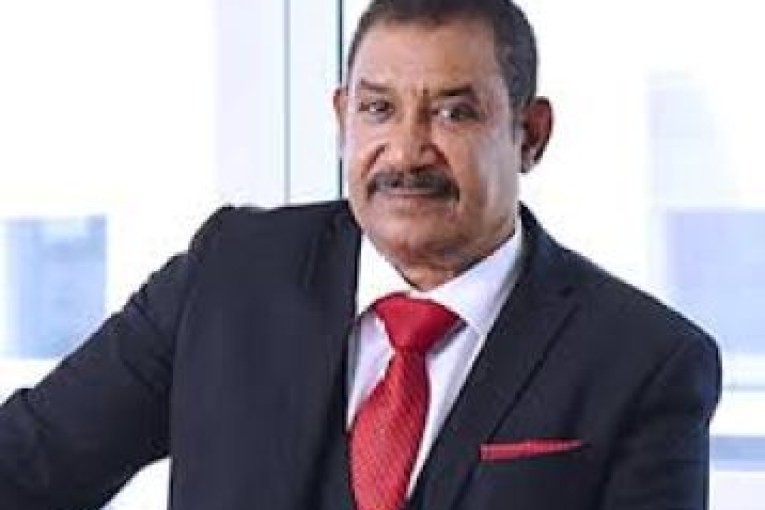 مؤتمر التنمية المستدامة برعاية الشيخ ” محمد ال مكتوم ” يمنح” العجرودي ” جائزة الشخصية العالمية