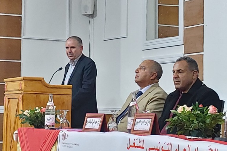 إذا فشلوا : فليذهبوا إلى رئيس الجمهورية لتعيين رئيس حكومة(الطبوبي)