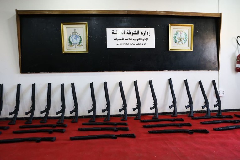 مدنين : حجز أسلحة ومبالغ مالية هامة