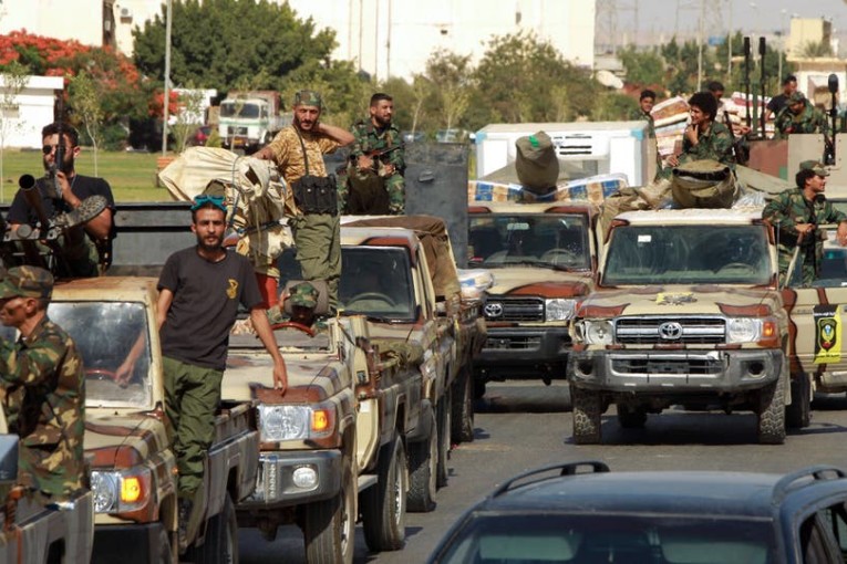 الوفاق تتمسك بدخول سرت.. والجيش يرد بخريطة!