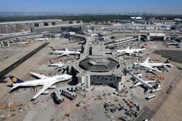 الاتحاد الأوروبي يعتزم إعادة فتح حدوده الخارجية أمام المسافرين في الأول من جويلية