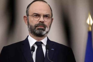 رئيس وزراء فرنسا يعلن استقالته