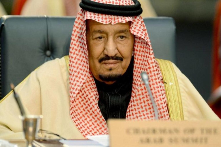 الملك سلمان يجري عملية جراحية ناجحة