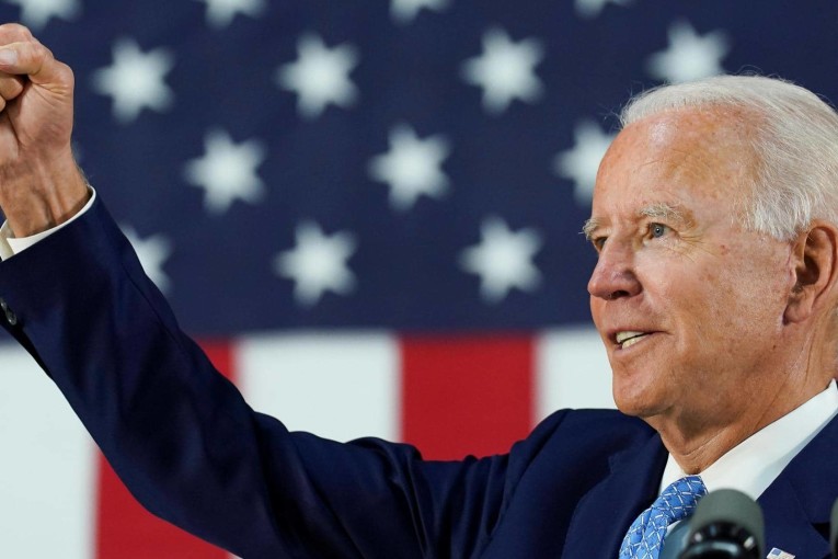 المرشح الديمقراطي بايدن يتعهد بإعادة الولايات المتحدة إلى منظمة الصحة العالمية